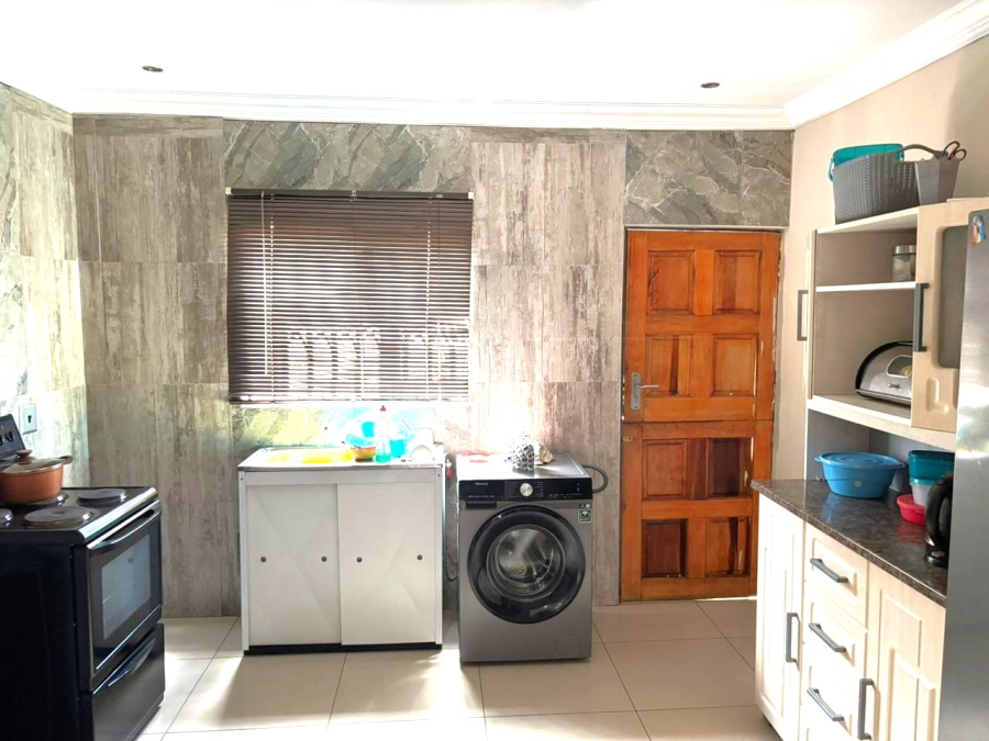 3 Bedroom Property for Sale in Winterveldt Gauteng