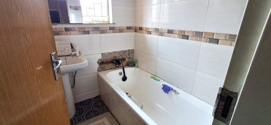 3 Bedroom Property for Sale in Vosloorus Ext 2 Gauteng