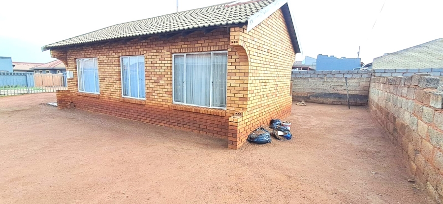 3 Bedroom Property for Sale in Vosloorus Ext 2 Gauteng