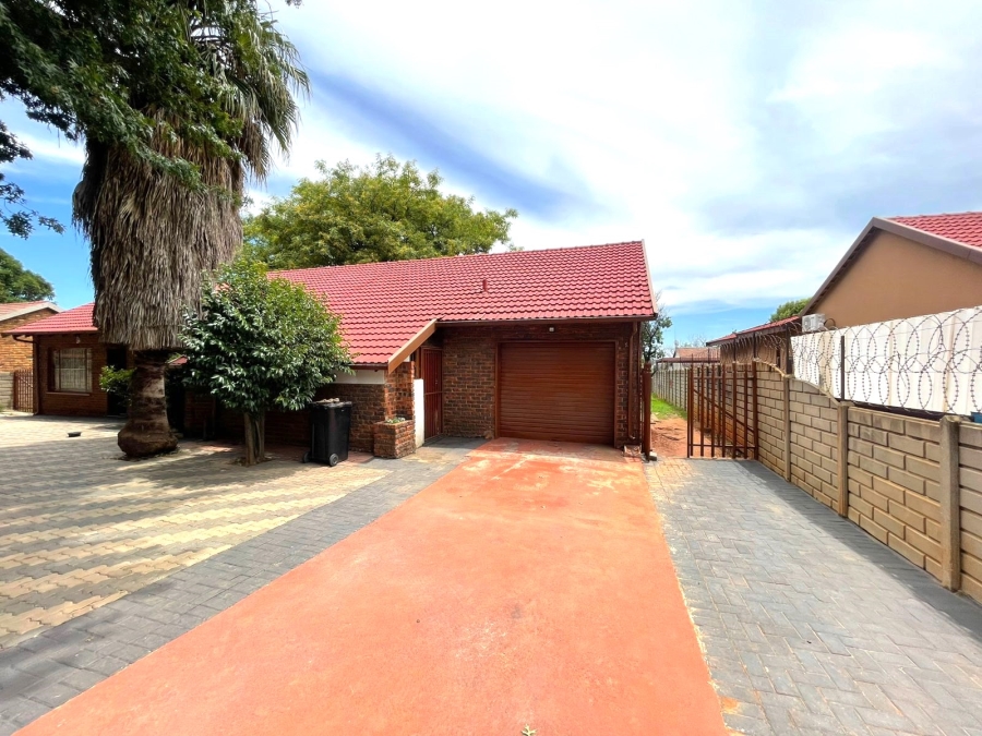 3 Bedroom Property for Sale in Norkem Park Gauteng