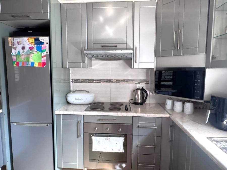 3 Bedroom Property for Sale in Protea Glen Gauteng