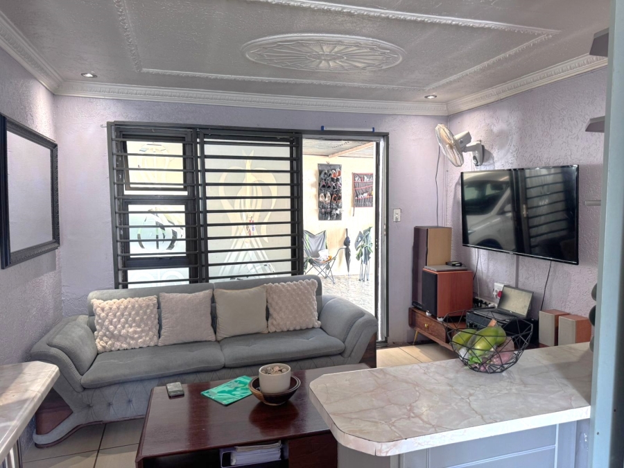 3 Bedroom Property for Sale in Protea Glen Gauteng