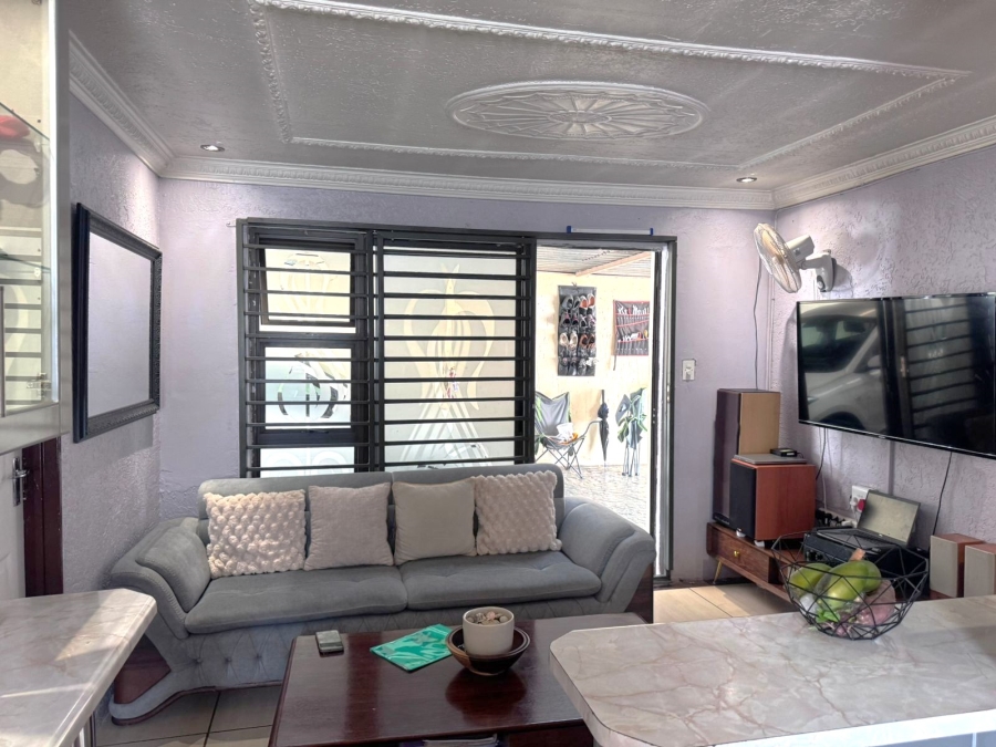 3 Bedroom Property for Sale in Protea Glen Gauteng