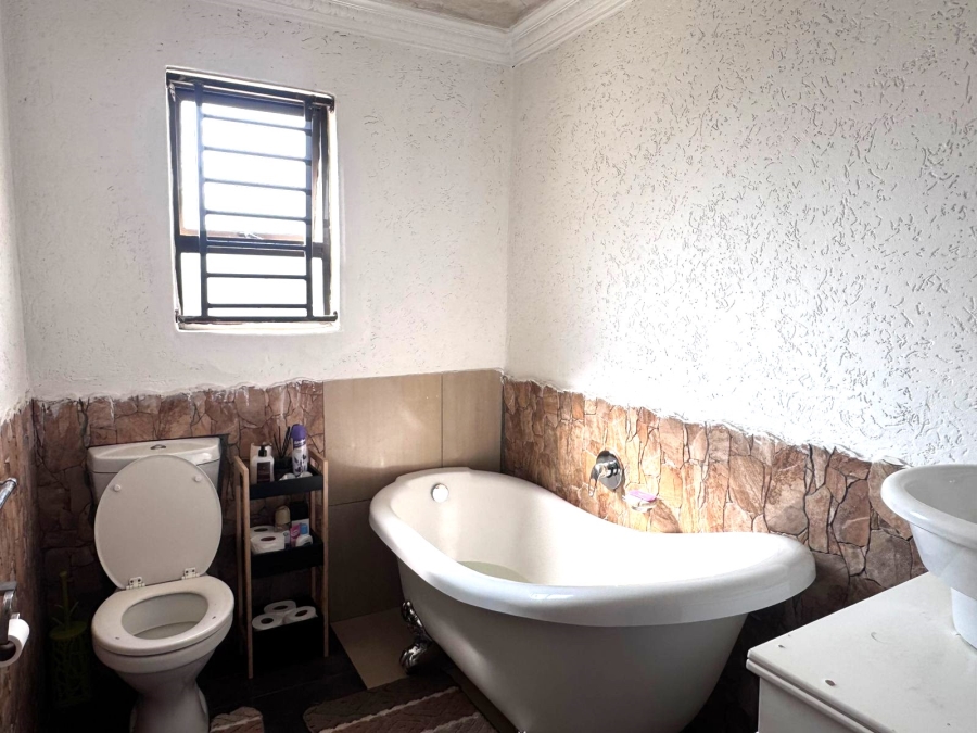 3 Bedroom Property for Sale in Protea Glen Gauteng