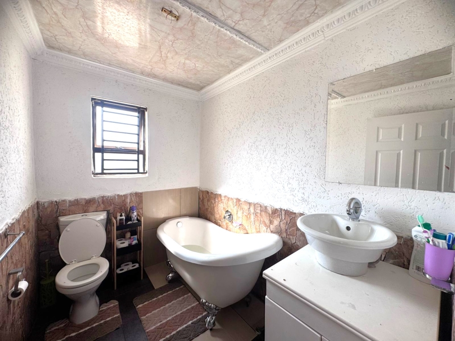 3 Bedroom Property for Sale in Protea Glen Gauteng