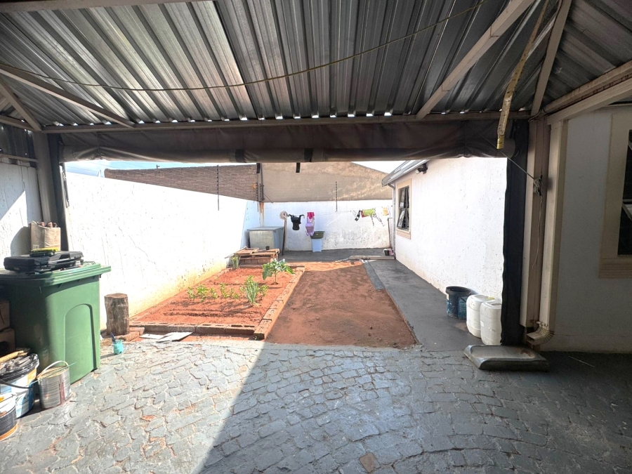 3 Bedroom Property for Sale in Protea Glen Gauteng