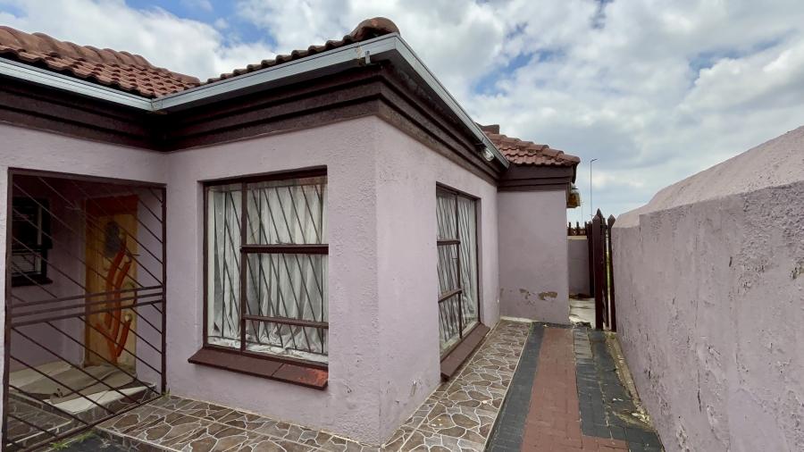 3 Bedroom Property for Sale in Birch Acres Gauteng