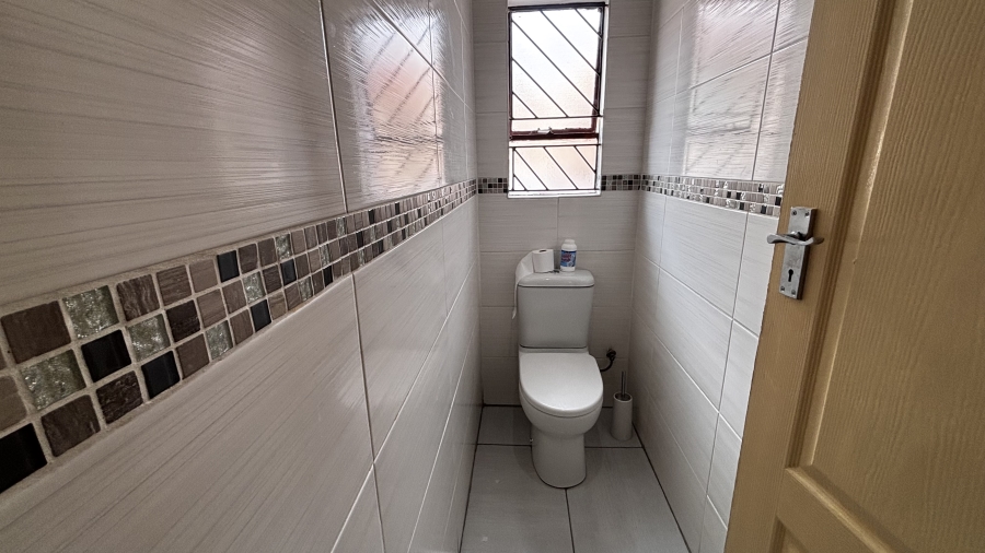 3 Bedroom Property for Sale in Birch Acres Gauteng