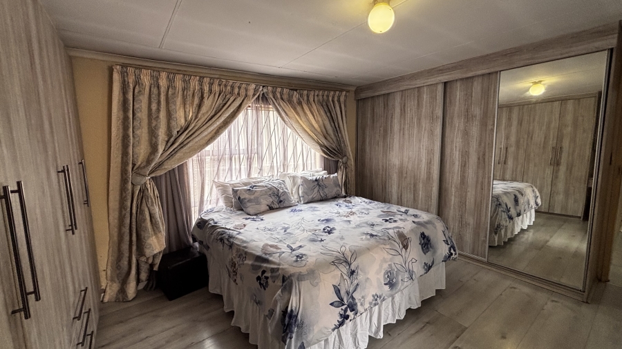 3 Bedroom Property for Sale in Birch Acres Gauteng