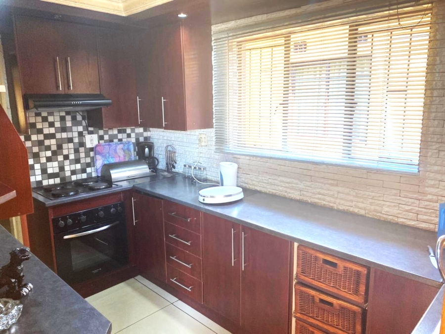 5 Bedroom Property for Sale in Tsakane Ext 1 Gauteng