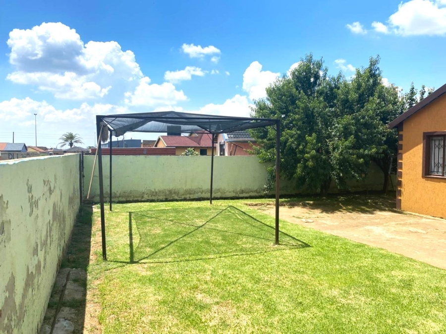 5 Bedroom Property for Sale in Tsakane Ext 1 Gauteng