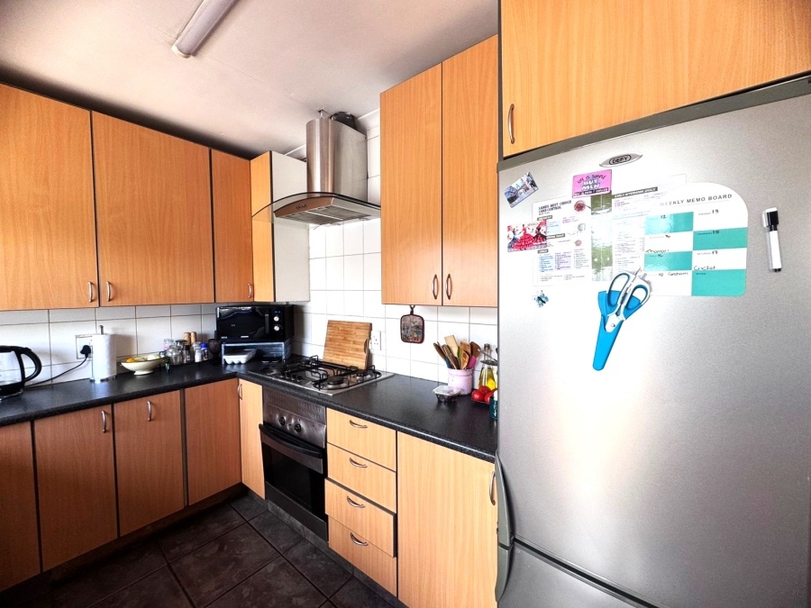 4 Bedroom Property for Sale in Klippoortje Gauteng