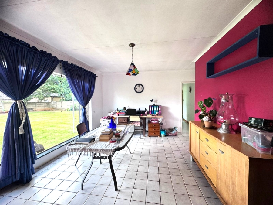 4 Bedroom Property for Sale in Klippoortje Gauteng