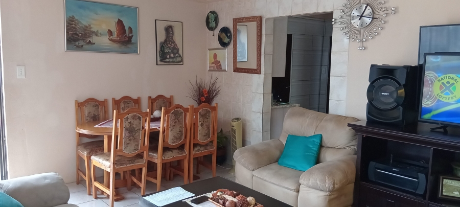 3 Bedroom Property for Sale in Etwatwa Gauteng