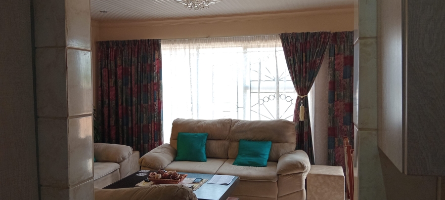 3 Bedroom Property for Sale in Etwatwa Gauteng