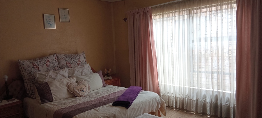 3 Bedroom Property for Sale in Etwatwa Gauteng