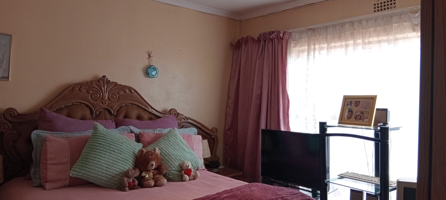 3 Bedroom Property for Sale in Etwatwa Gauteng