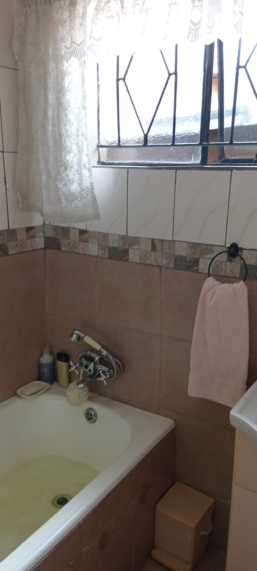 3 Bedroom Property for Sale in Etwatwa Gauteng