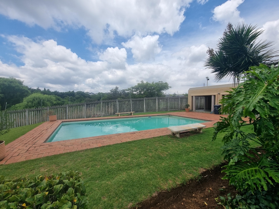 To Let 1 Bedroom Property for Rent in Weltevreden Park Gauteng