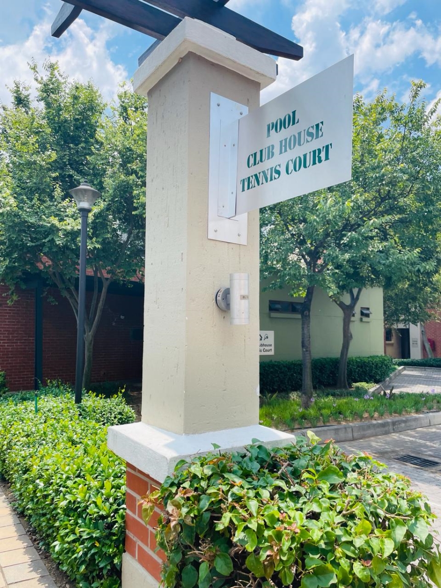 2 Bedroom Property for Sale in Douglasdale Gauteng