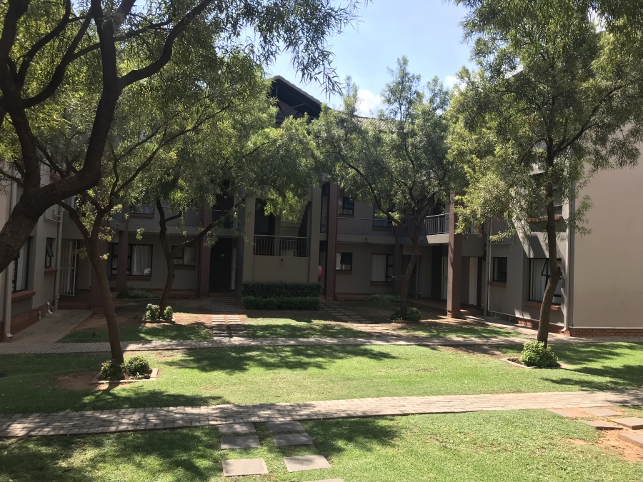 To Let 2 Bedroom Property for Rent in North Riding Gauteng