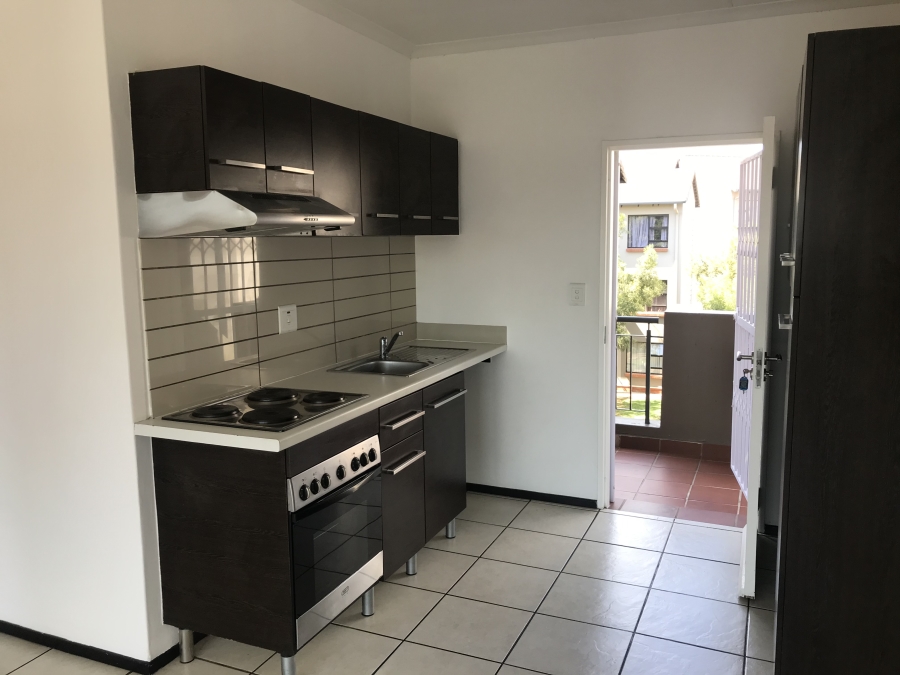 To Let 2 Bedroom Property for Rent in North Riding Gauteng