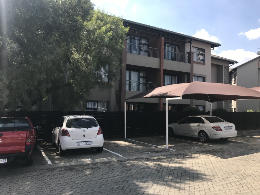 To Let 2 Bedroom Property for Rent in North Riding Gauteng