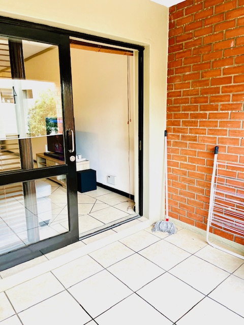 2 Bedroom Property for Sale in Lonehill Gauteng