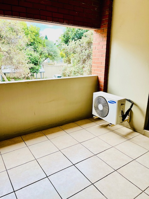 2 Bedroom Property for Sale in Lonehill Gauteng