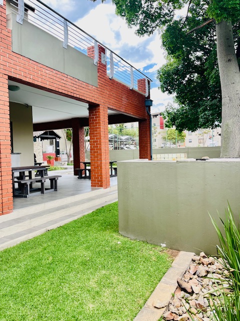 2 Bedroom Property for Sale in Lonehill Gauteng