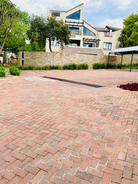 2 Bedroom Property for Sale in Lonehill Gauteng