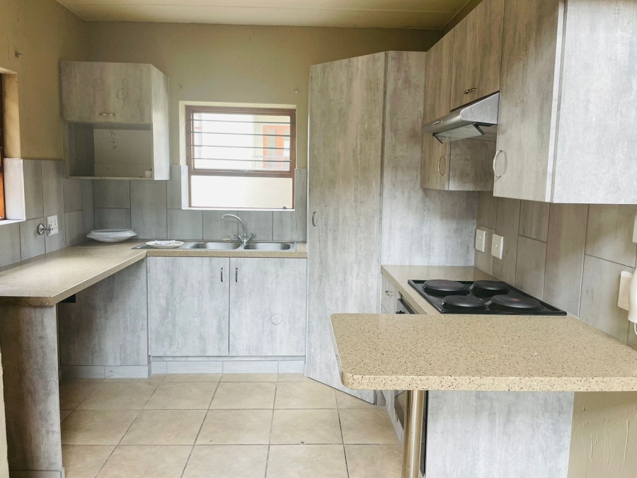 2 Bedroom Property for Sale in Douglasdale Gauteng