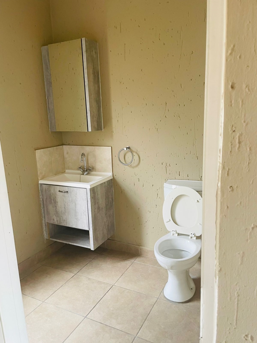 2 Bedroom Property for Sale in Douglasdale Gauteng