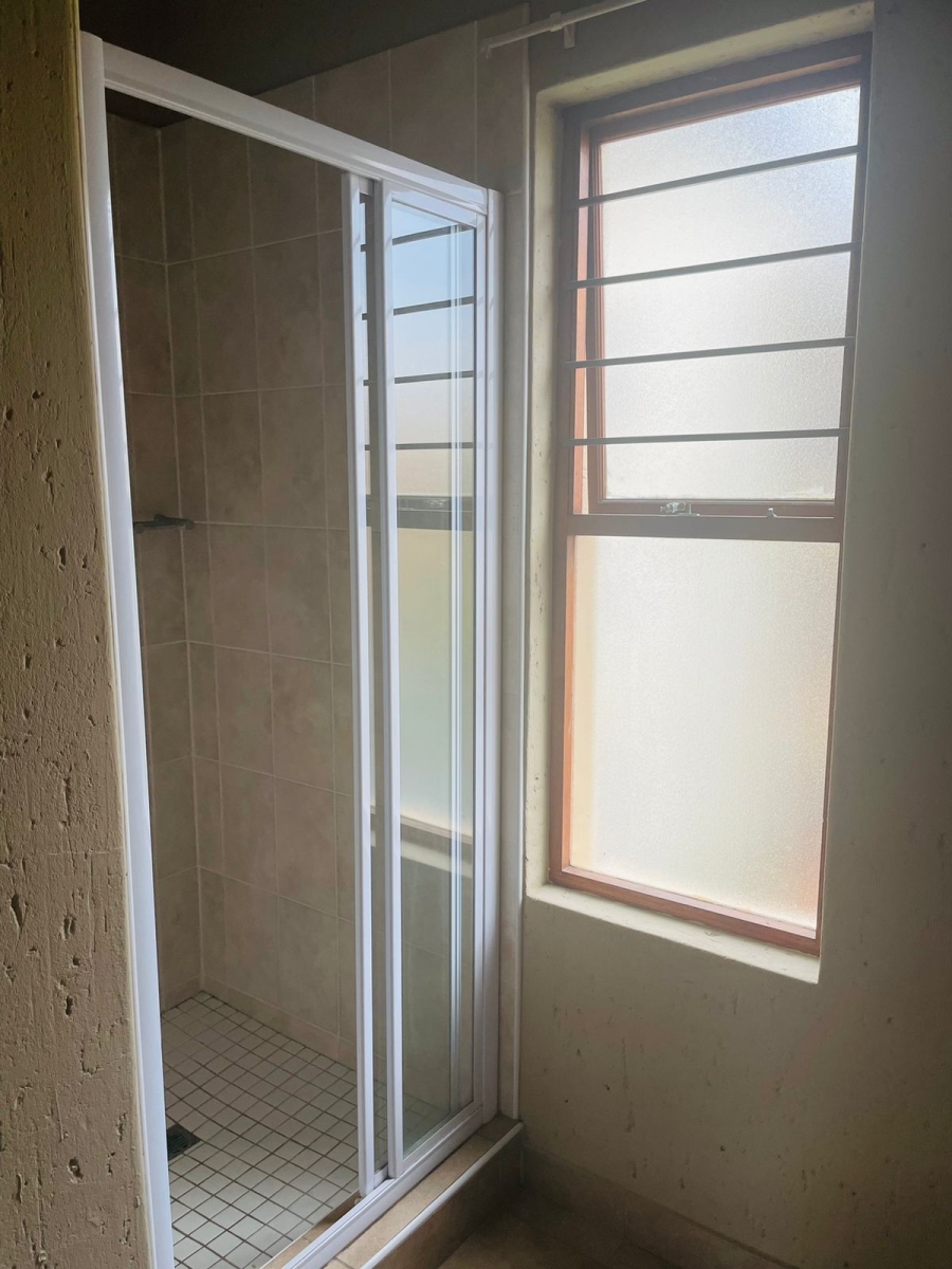 2 Bedroom Property for Sale in Douglasdale Gauteng