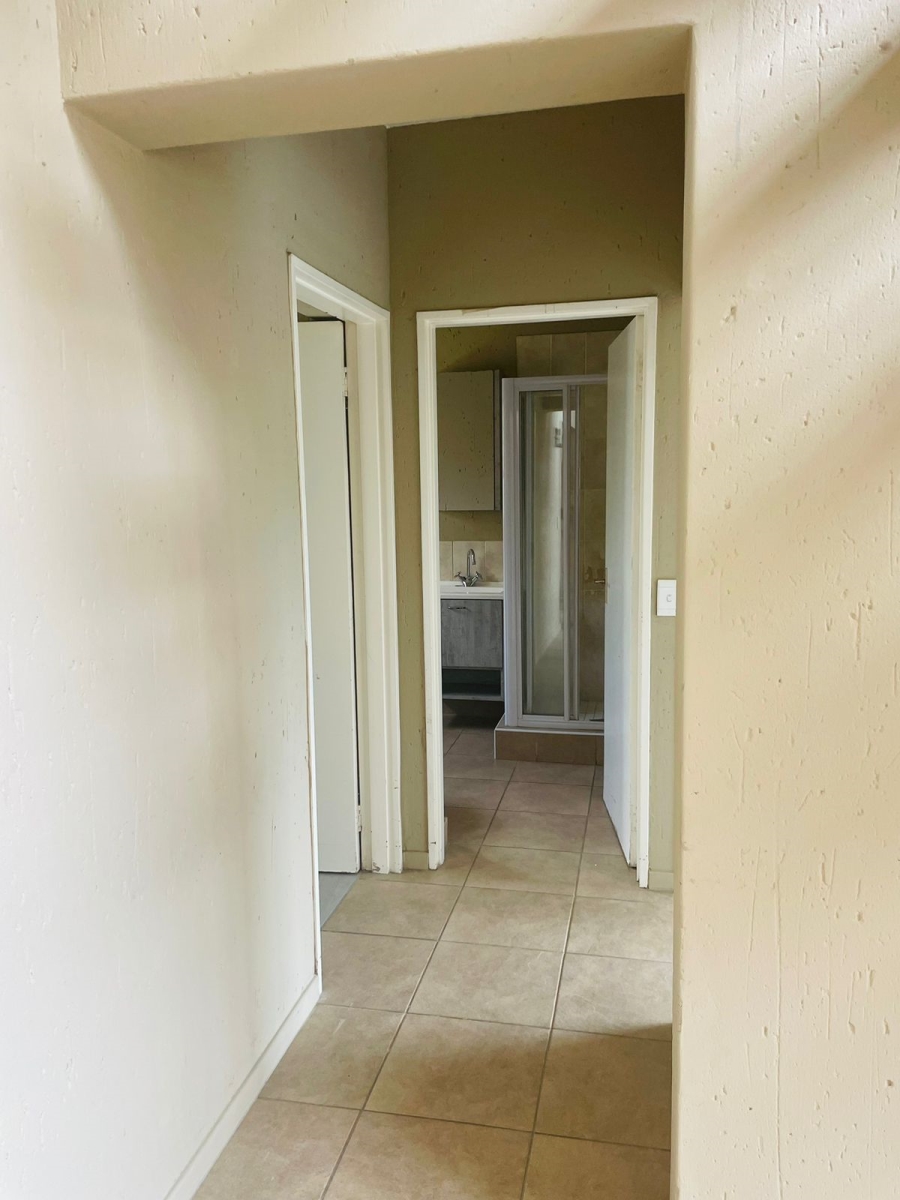 2 Bedroom Property for Sale in Douglasdale Gauteng