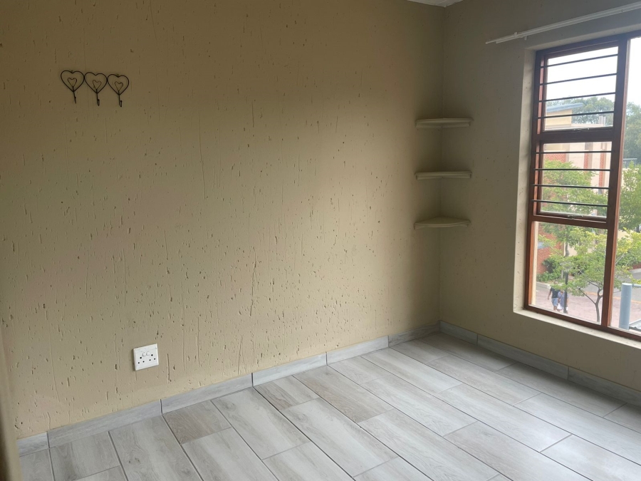 2 Bedroom Property for Sale in Douglasdale Gauteng