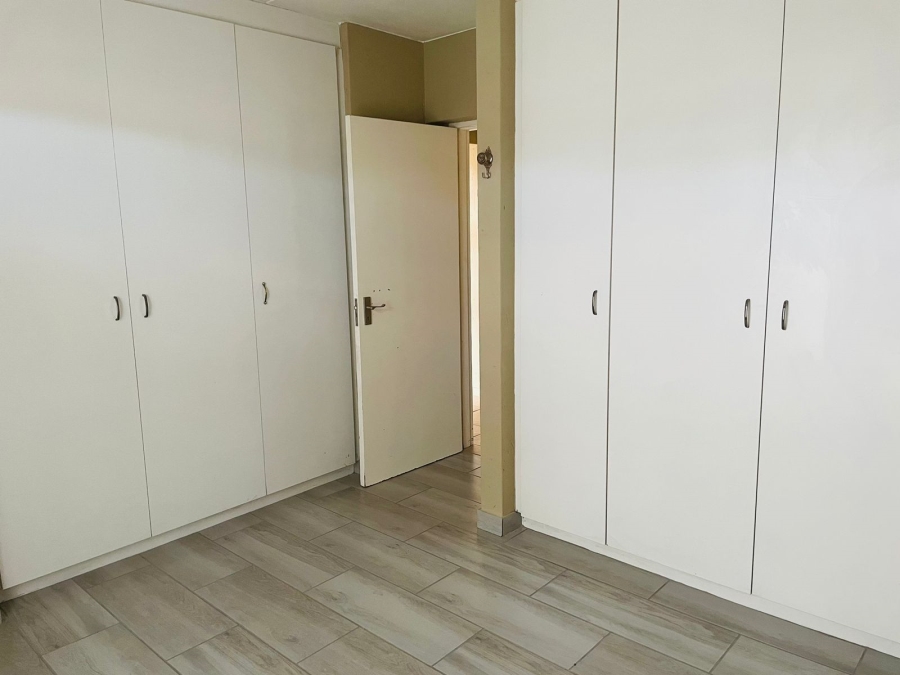 2 Bedroom Property for Sale in Douglasdale Gauteng