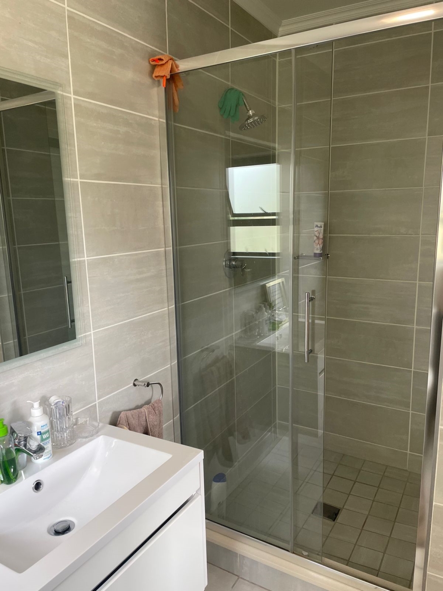 To Let 3 Bedroom Property for Rent in Waterfall Gauteng