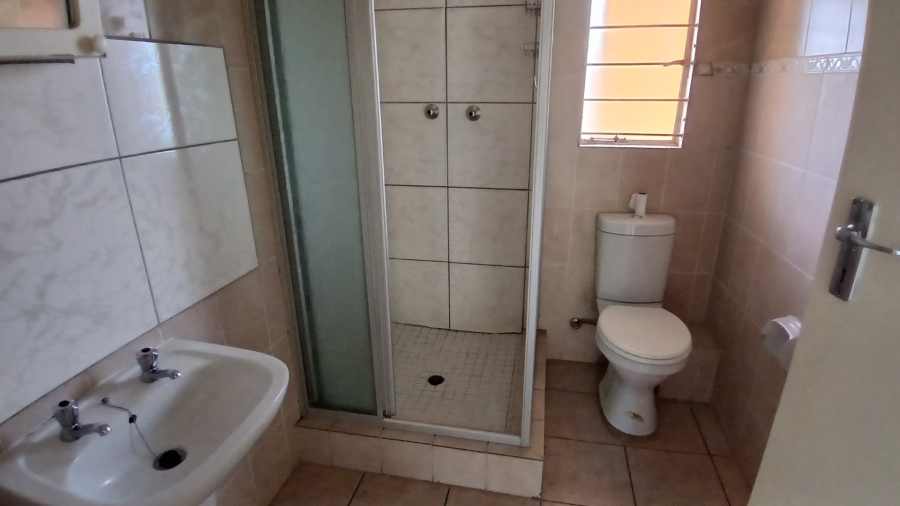 To Let 2 Bedroom Property for Rent in Sundowner Gauteng