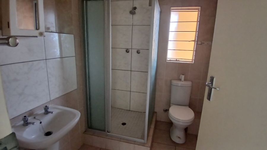 To Let 2 Bedroom Property for Rent in Sundowner Gauteng