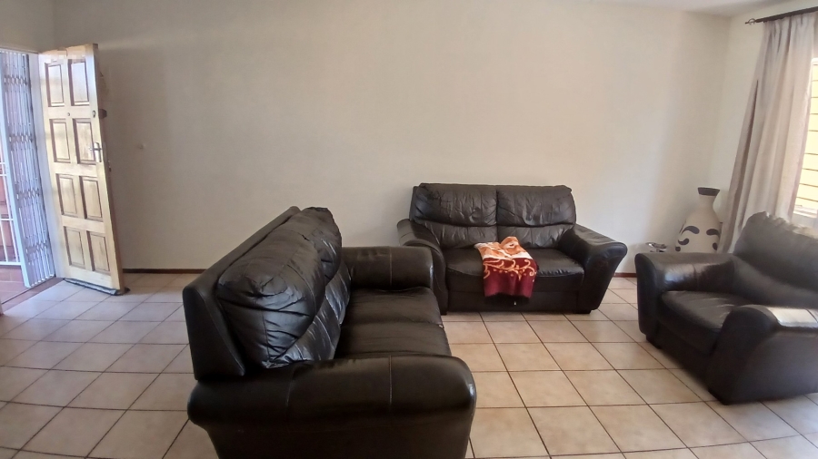 To Let 2 Bedroom Property for Rent in Sundowner Gauteng