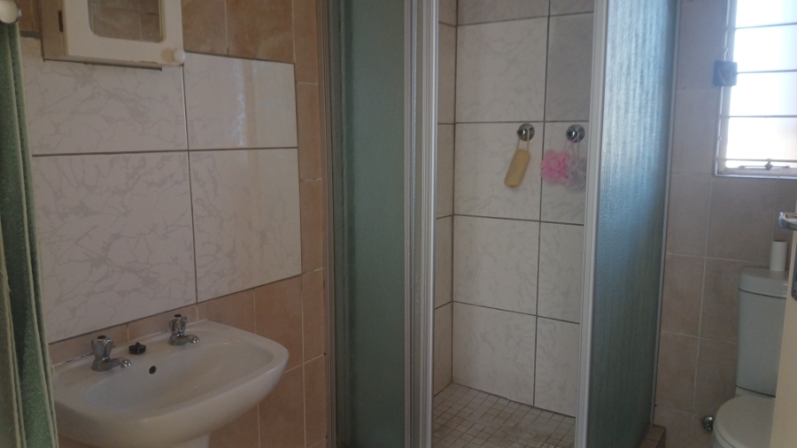 To Let 2 Bedroom Property for Rent in Sundowner Gauteng
