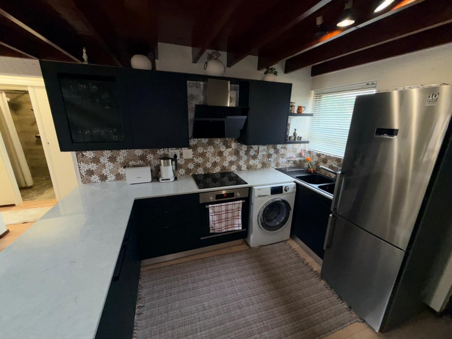 2 Bedroom Property for Sale in Pineslopes Gauteng