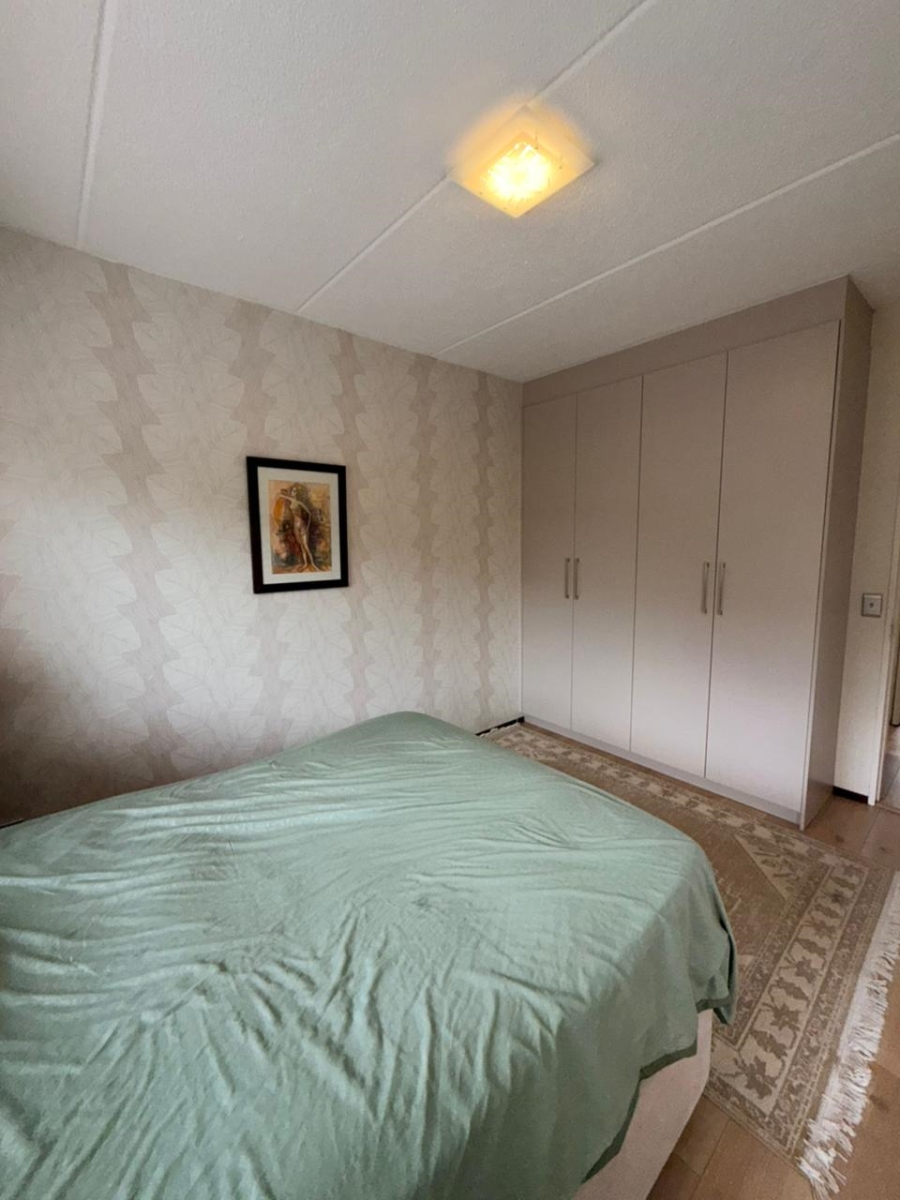 2 Bedroom Property for Sale in Pineslopes Gauteng