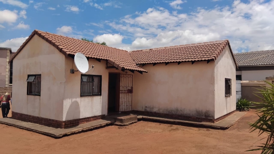 2 Bedroom Property for Sale in Mabopane Gauteng