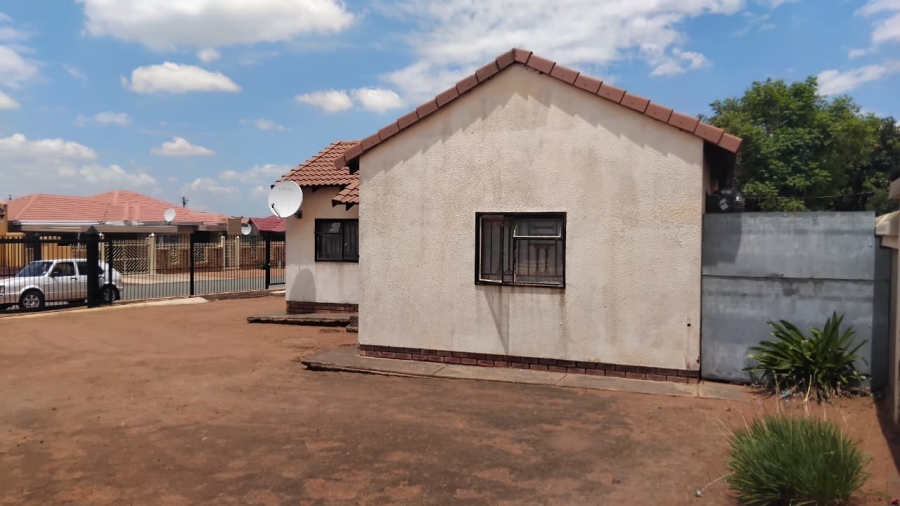 2 Bedroom Property for Sale in Mabopane Gauteng