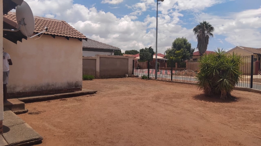 2 Bedroom Property for Sale in Mabopane Gauteng