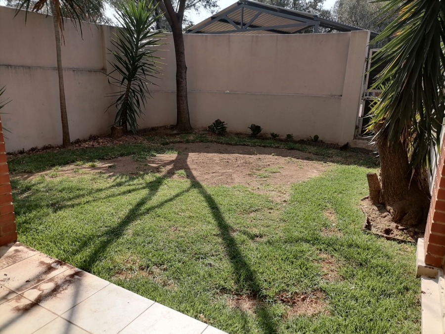 To Let 1 Bedroom Property for Rent in Paulshof Gauteng
