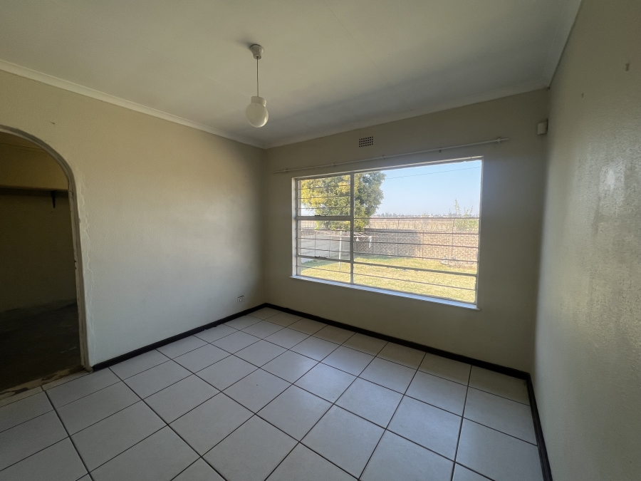 To Let 3 Bedroom Property for Rent in Elspark Gauteng
