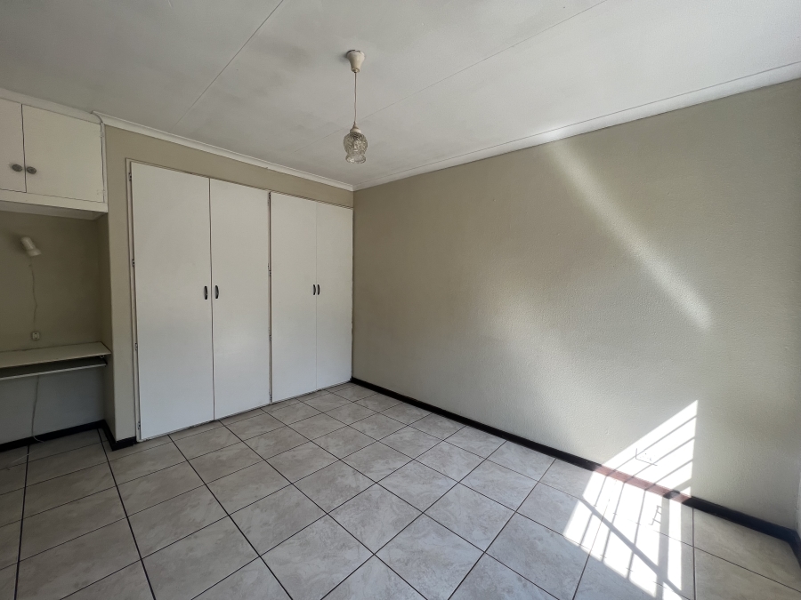 To Let 3 Bedroom Property for Rent in Elspark Gauteng